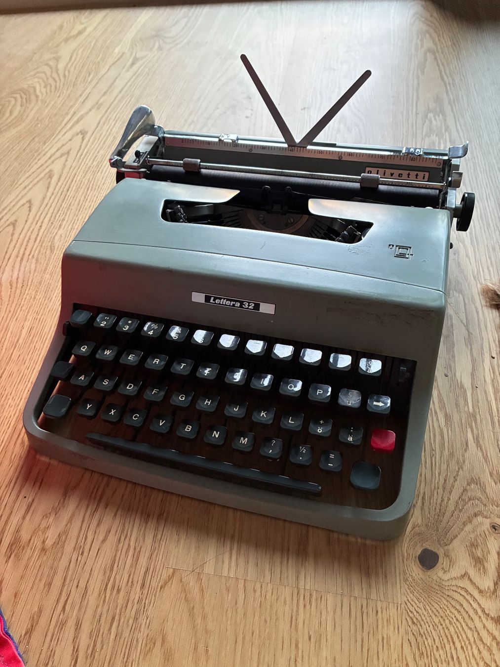 Olivetti Schreibmaschinen: Olivetti Lettera 32 – Gebraucht aus Renens VD von wiggin7708