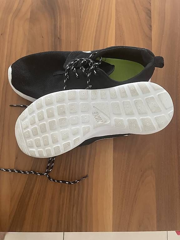 Scarpe da uomo: Scarpe Nike da Uomo no. 42 – Nuovo e nell'imballaggio originale da Novazzano venduto da Dome848 1