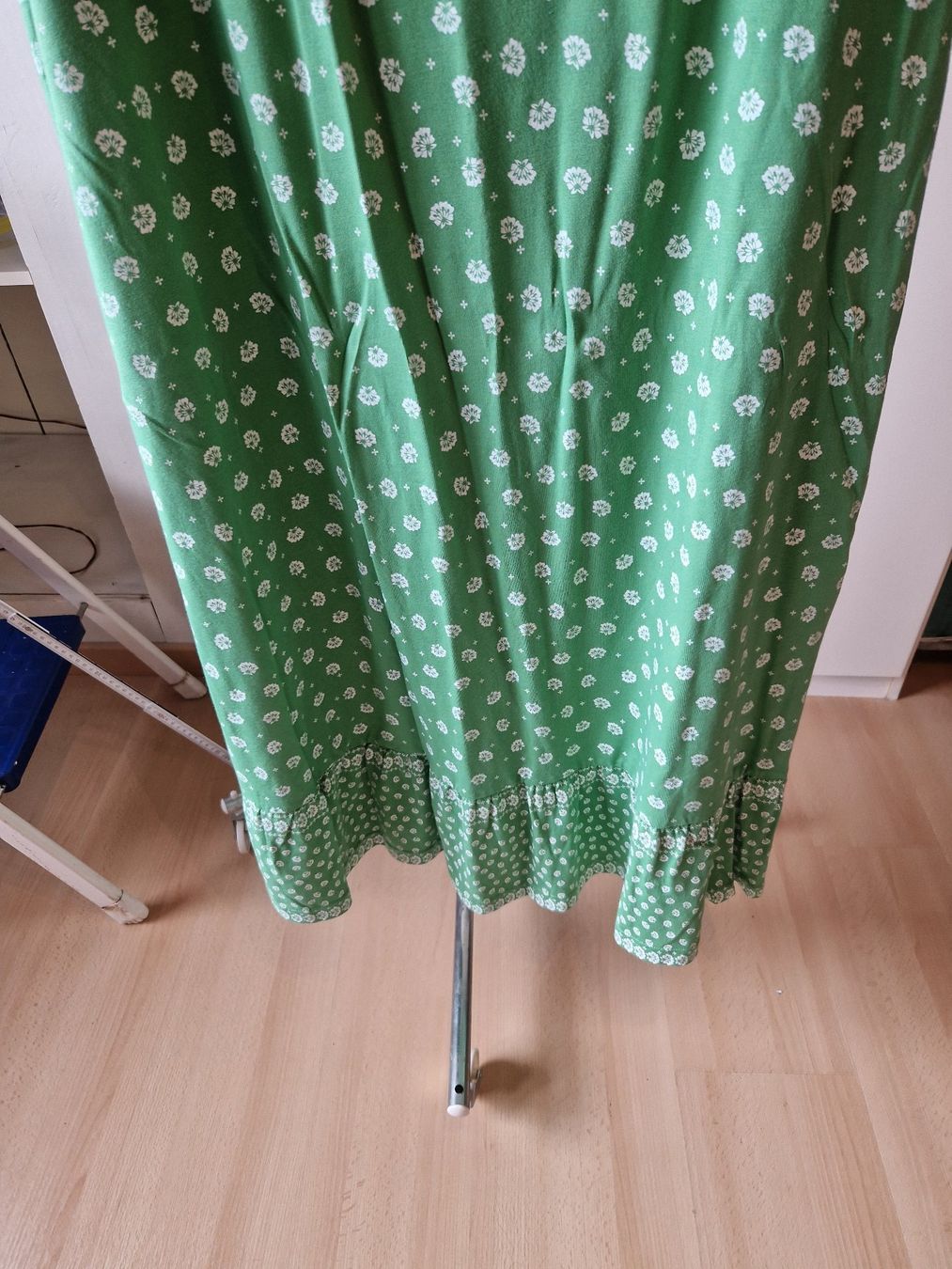 Kleider: Kleid Grün mit Weiss gemustert – Gebraucht aus Niederbipp von Trude04 4
