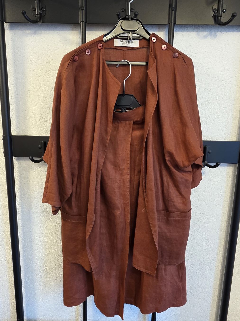 Ensembles & Tailleurs: Ensemble MaxMara lin  – D'occasion à Collonges par 2D_Collector