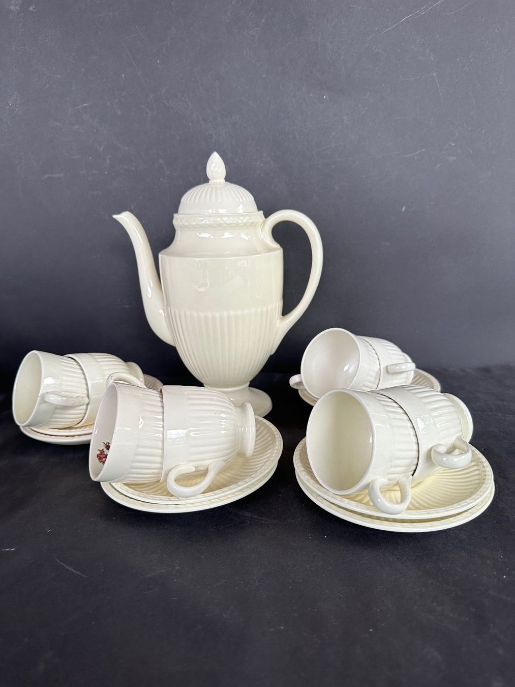 Set di piatti: Wedgwood creamware Kaffeeset....18 Stück – Usato da Saas im Prättigau venduto da norman02