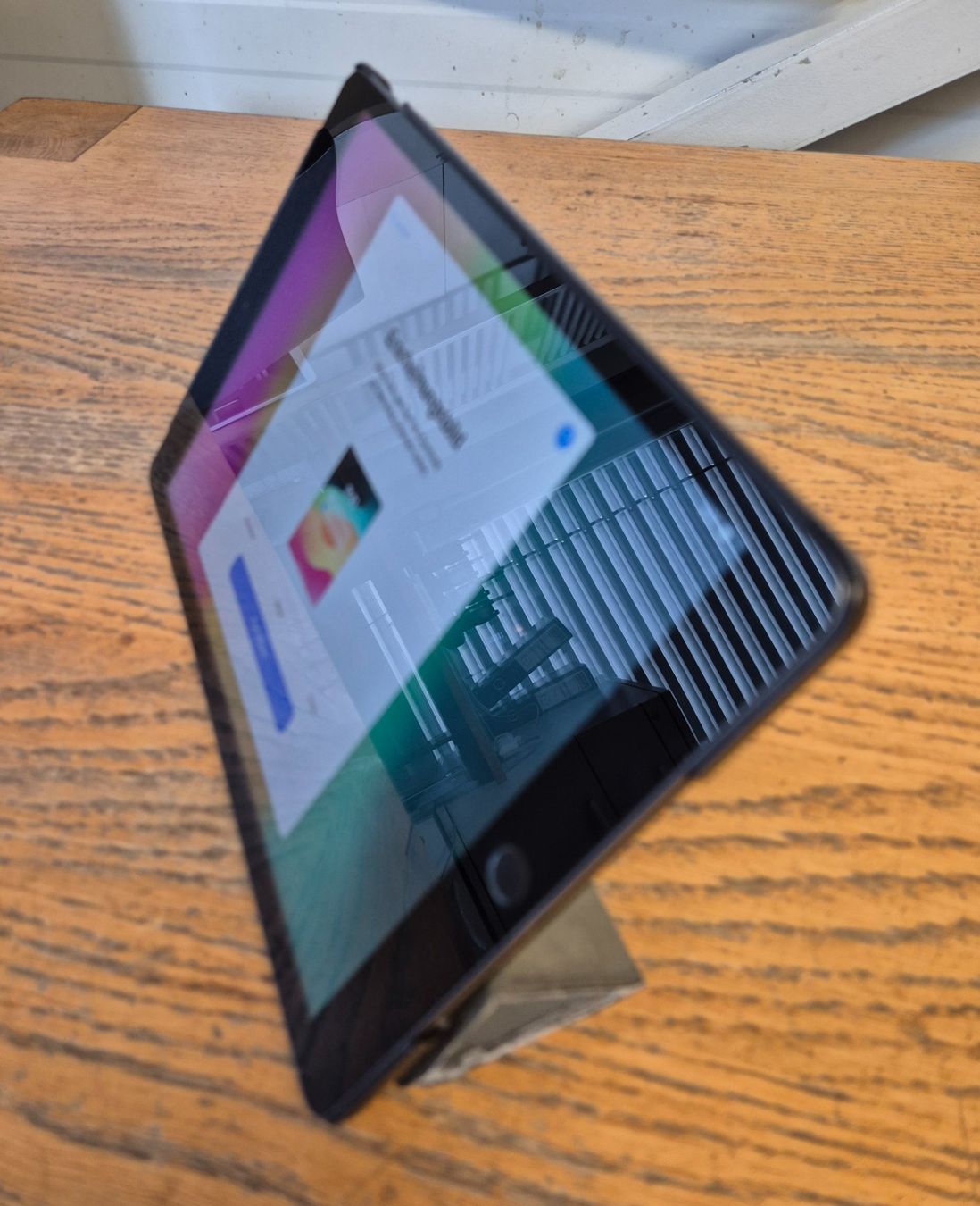 Apple Tablet PC: iPad 7. Gen mit Ladekabel, Hülle & Pencil – Usato da Zürich venduto da tas_qf2s 2