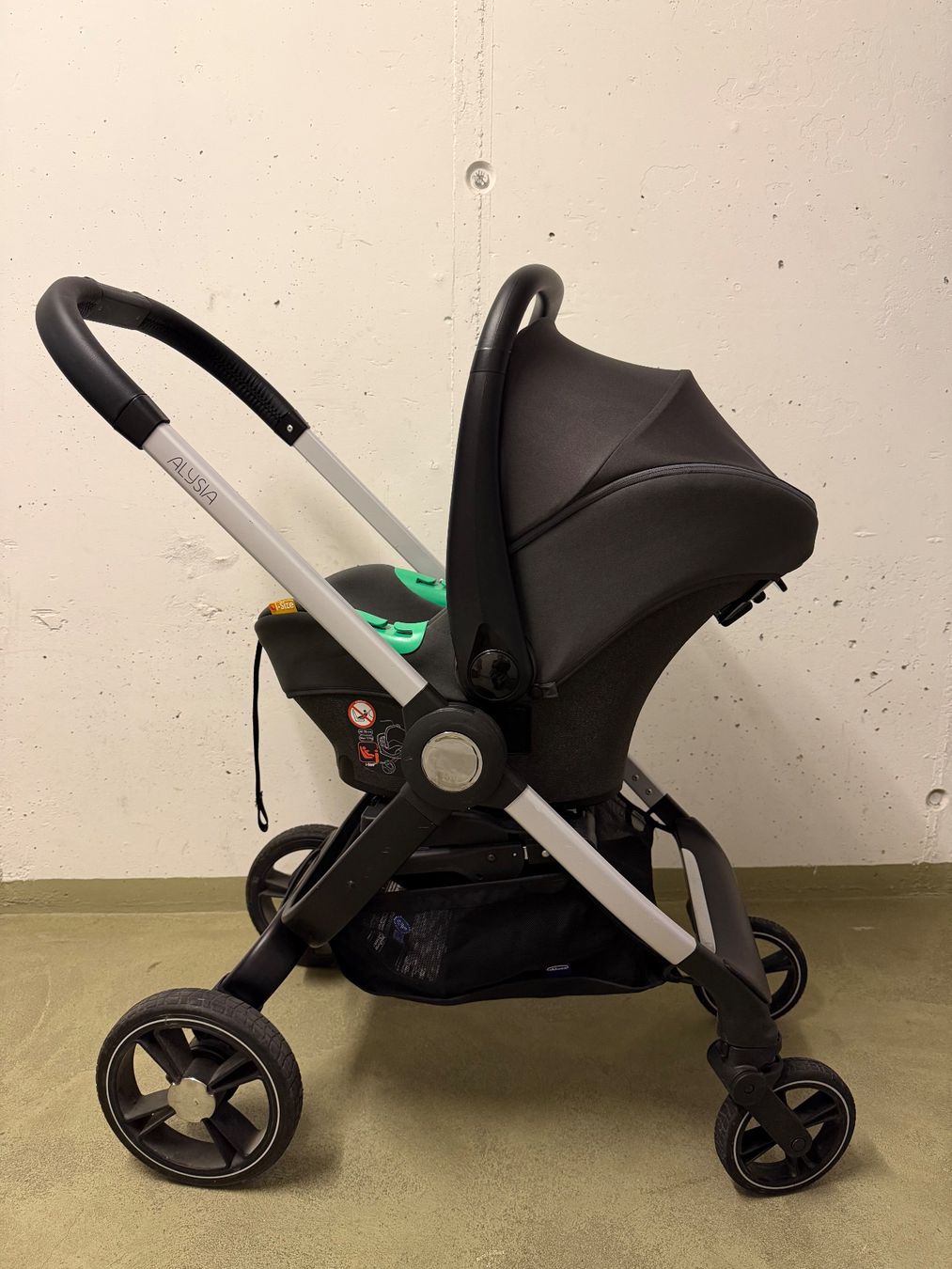 Chicco Carrozzine: Trio kinderwagen Chicco Alysia – Usato da Muri AG venduto da sar_52jn 1