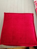 grosses rotes Sitzkissen