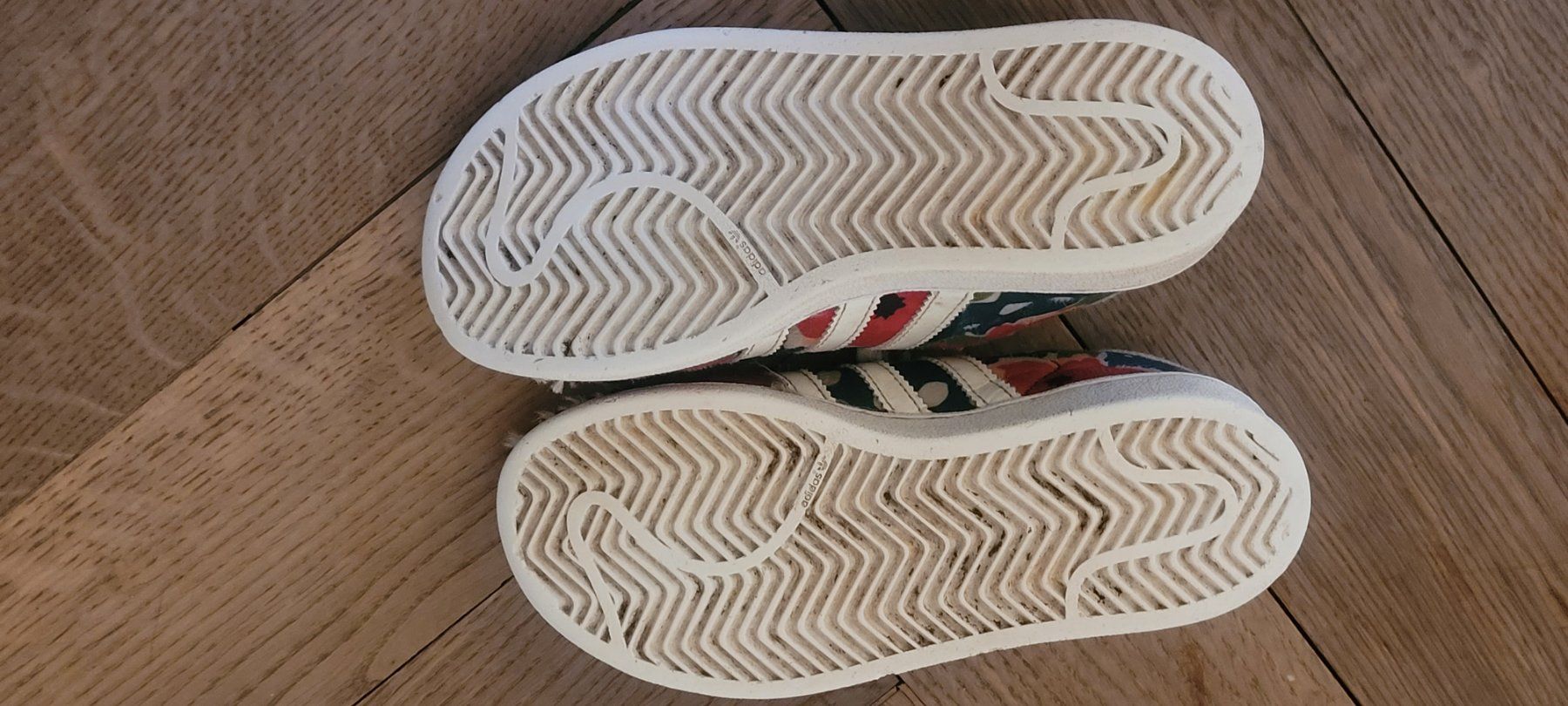 Adidas Chaussures garçon: Adidas Kinderschuhe – D'occasion à Bern par Anvawe 2