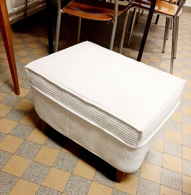 Culle: Pouf rectangulaire blanc – Usato da lausanne venduto da bluestone02