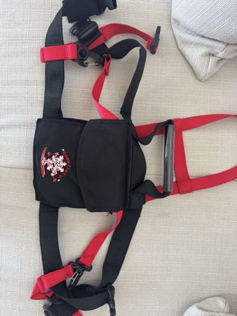 Kinderskigurt Snowflake schwarz rot guter Zustand