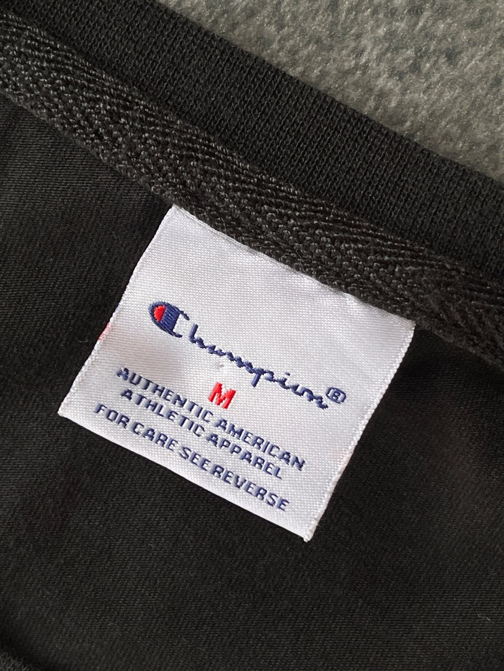 Champion T-shirt: CHAMPION T-Shirt - Größe S – Usato da Kilchberg ZH venduto da Simple.Life 6