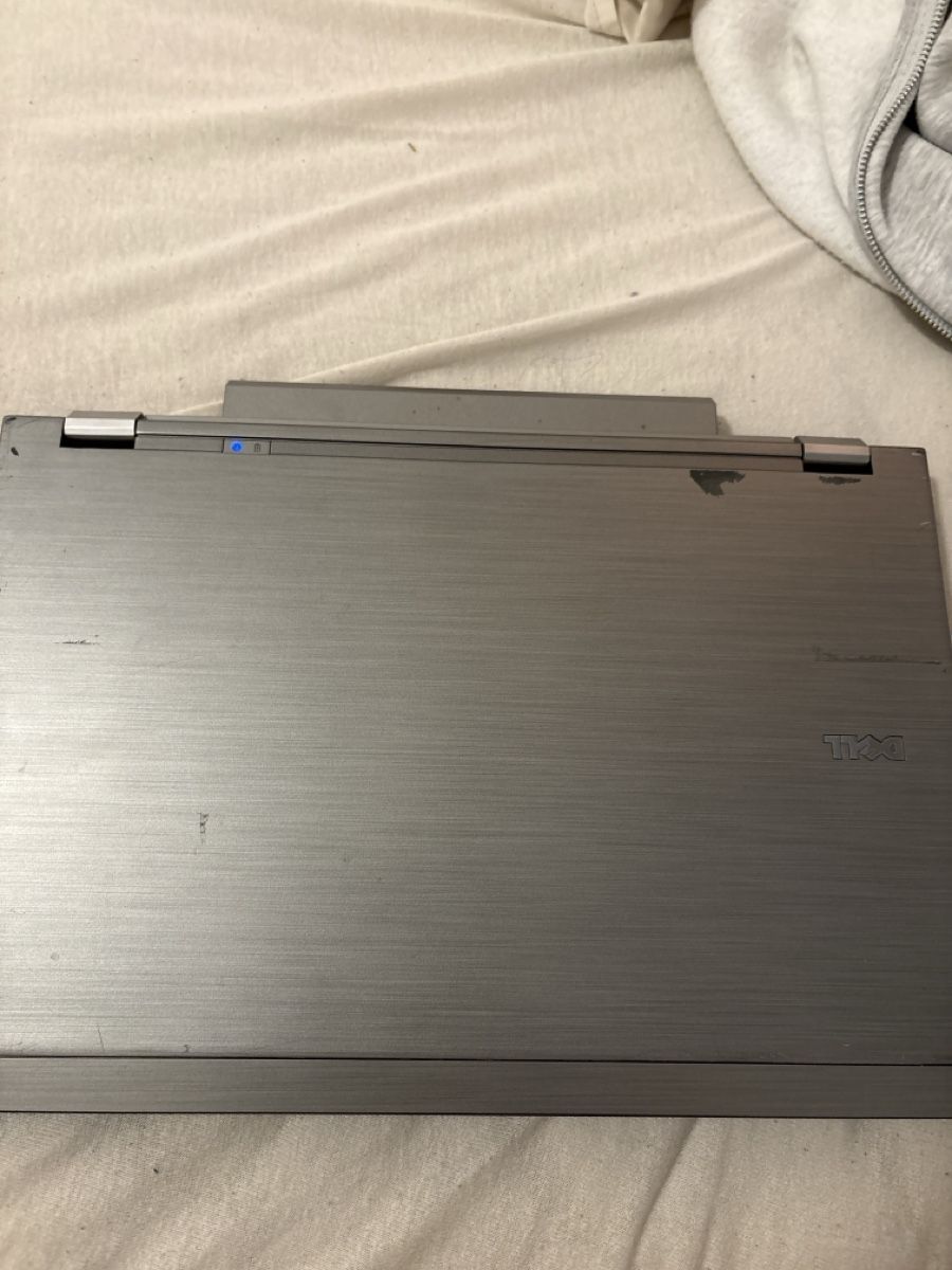 Dell Notebook: Dell latitude intel i5 – Usato da Puplinge venduto da Loren13 1