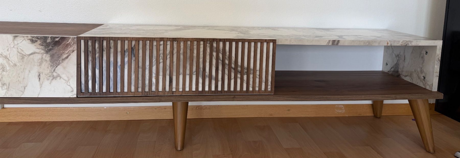 Mobili TV: Modern style TV stand – Usato da Reiden venduto da vic_m6yy 3