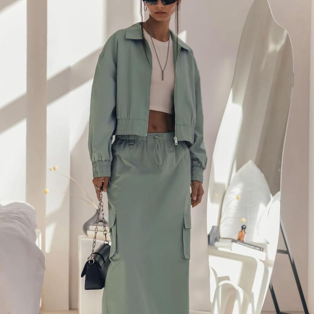 Lotti di vestiti: Cropped cargo jacket with skirt – Nuovo (secondo la descrizione) da Zürich venduto da olg_m6st 1