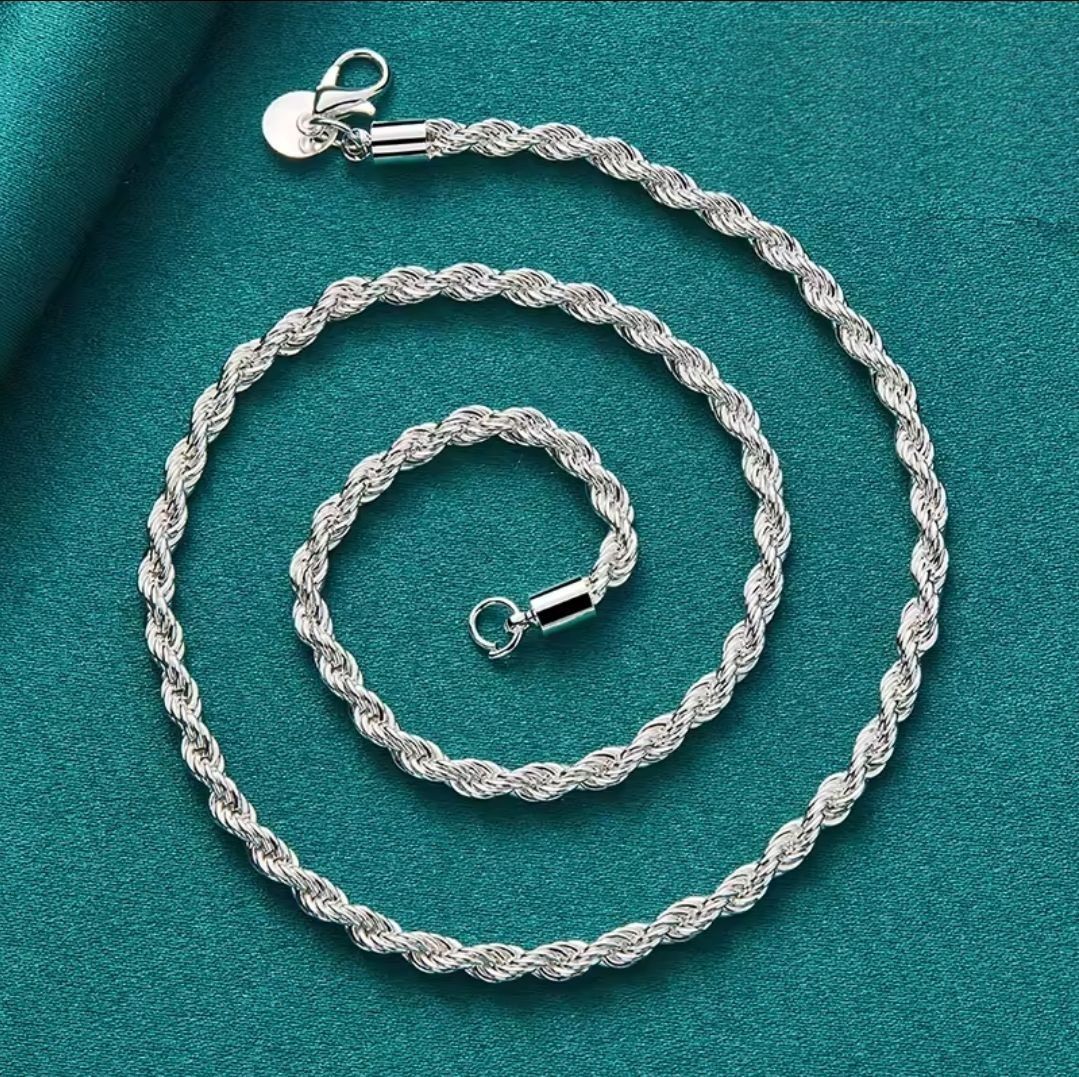 Colliers: Schöne Kette, 925 versilbert, 55 cm, 2 mm Breite – Neuf (Voir description) à Grenchen par maretop 1
