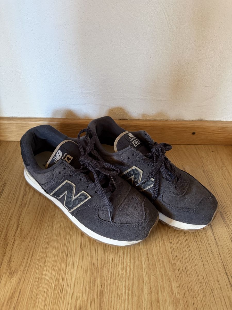 New Balance Scarpe da donna: New Balance Sneaker – Usato da Lauenen b. Gstaad venduto da smrl
