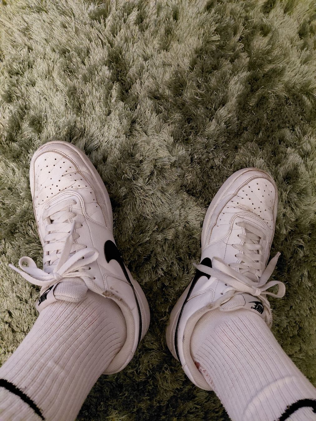 Scarpe da uomo: Nike weiss Herren Sneaker Grösse 44 gebraucht – Usato da Zürich venduto da poeschoo