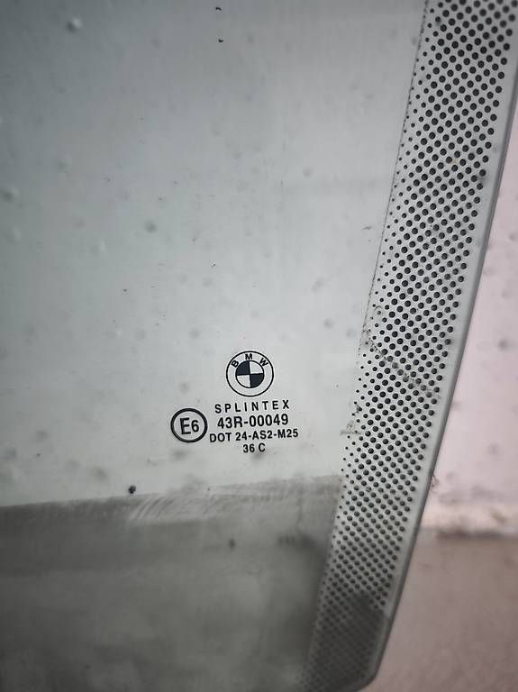 Tutti pezzi di ricambio auto: BMW E36 Coupe Scheibe Fahrerseite. – Usato da Zihlschlacht venduto da rad_vvm9 3