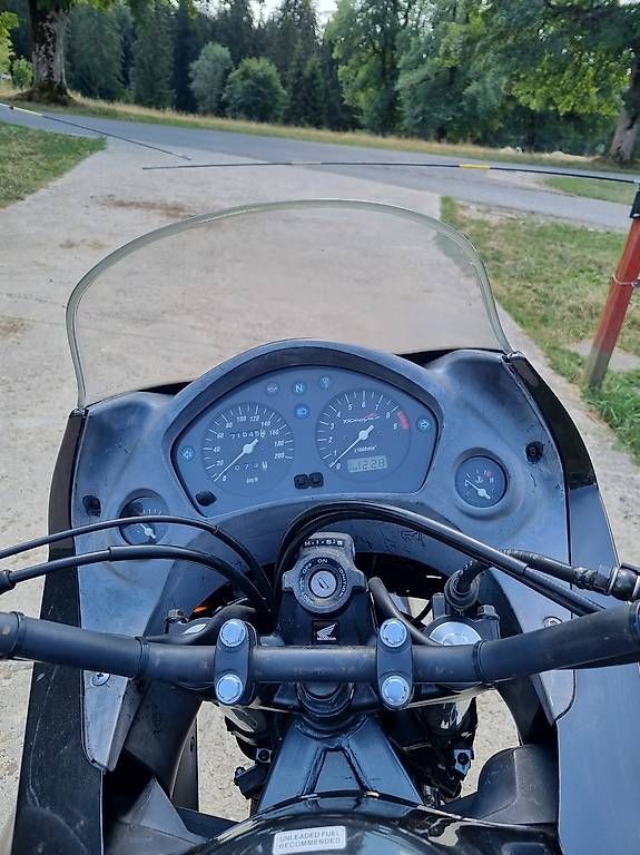 Touring: Honda Transalp XL650V  – Usato da Les Genevez JU venduto da bertrand7 1