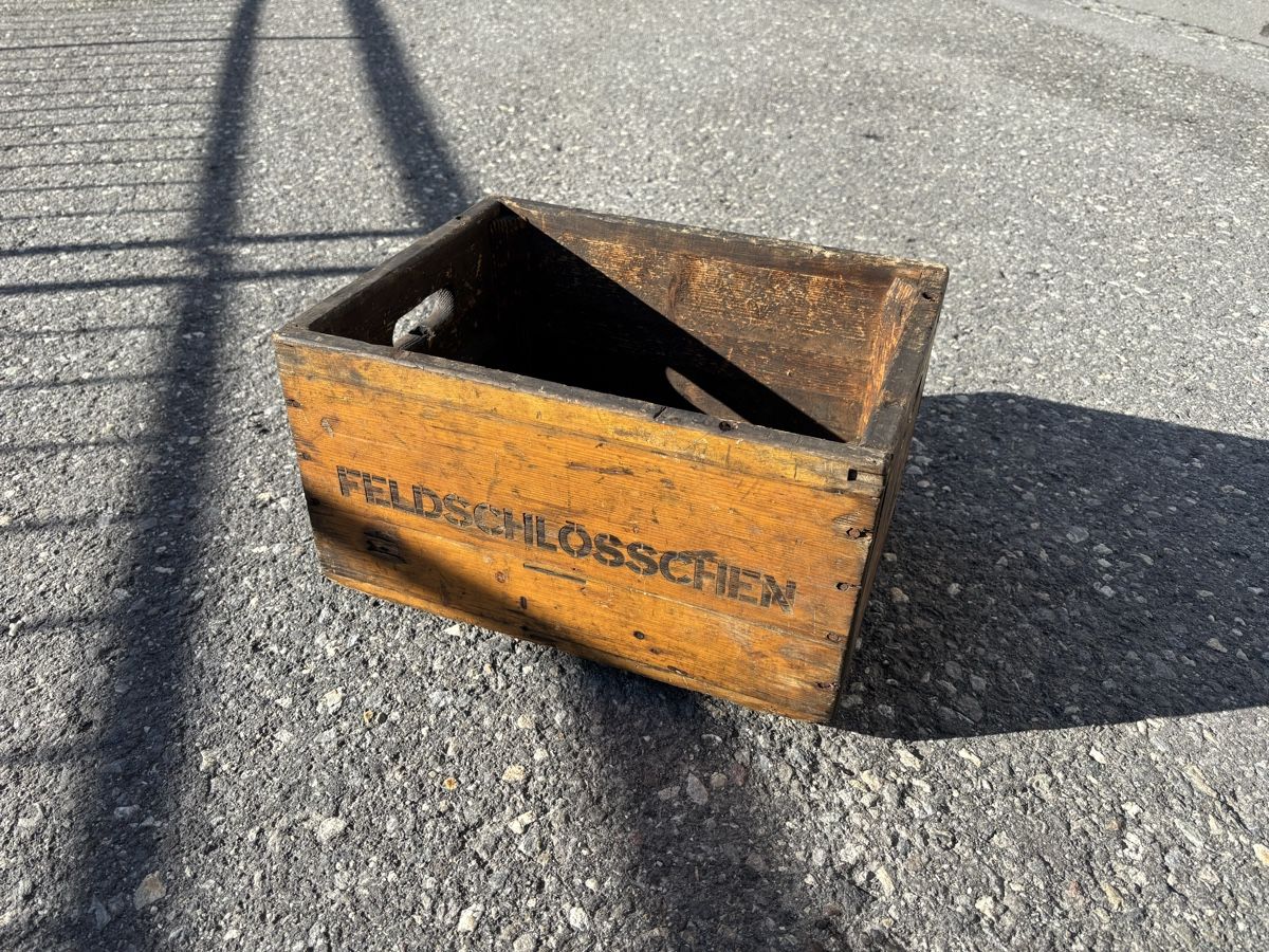 Casse di vino e birra: Feldschlösschen Kiste – Usato da Triesenberg venduto da eli_99z8