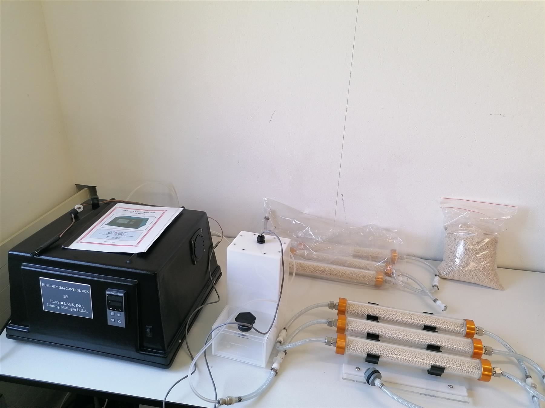 Sistema di controllo: Plas Labs - Humiditiy Controll System – Usato da Niederdorf venduto da LeptonAG_Labor 1