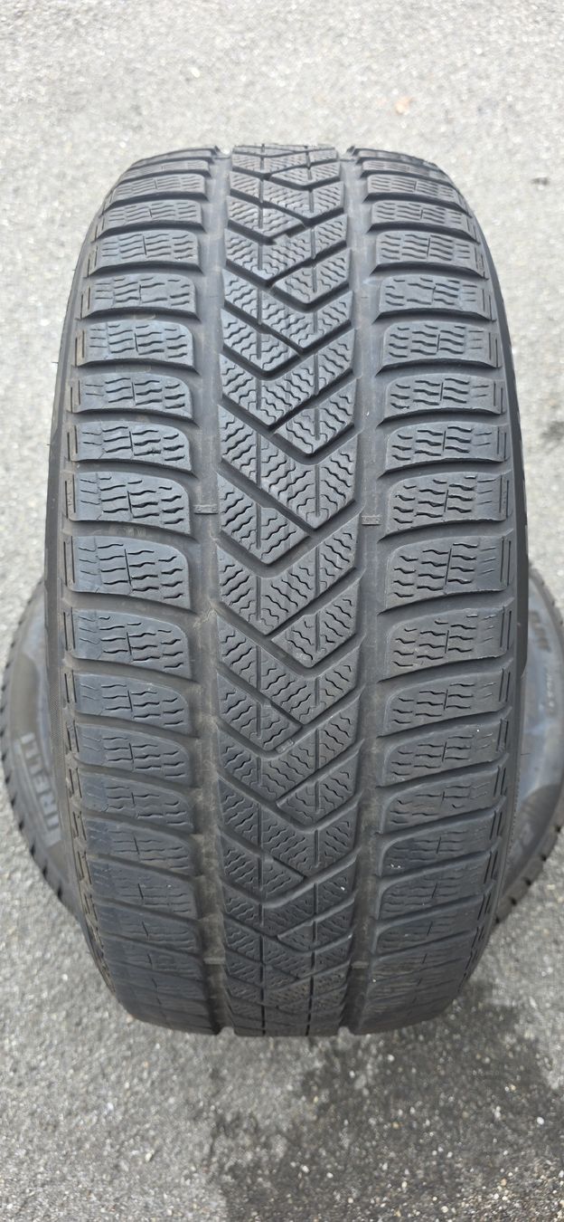 Pirelli Pneumatici & Ruote complete: Winterpneu 255/45/R19 M+S – Usato da herzogenbuchsee venduto da jamma01 1