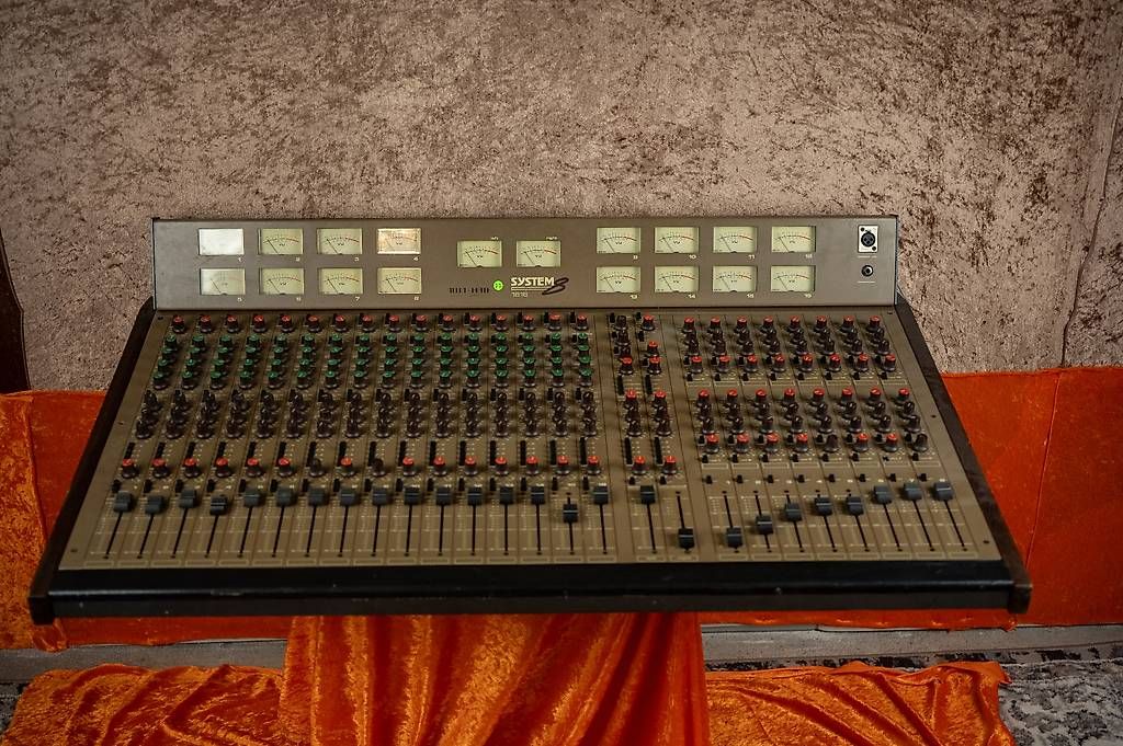 Allen & Heath Mischpulte: Allen & Heath System 8 – Gebraucht aus Löhningen von Guadian_90