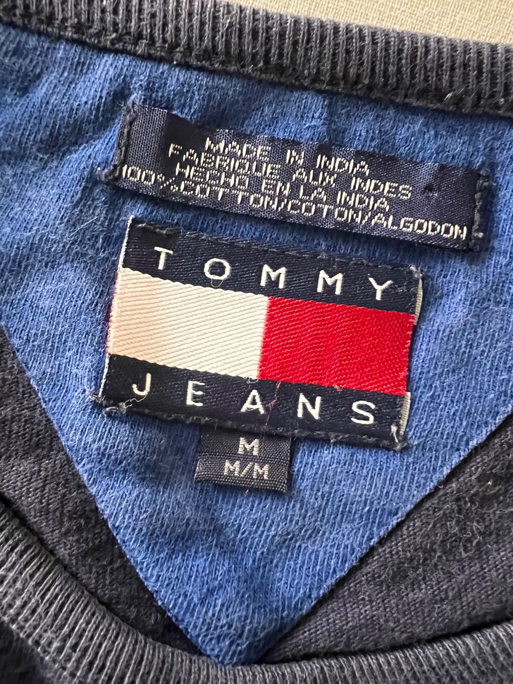 Tommy Hilfiger T-shirt: Tommy Jeans Langarmshirt – Usato da Oberrieden venduto da E.r.jaeger 1