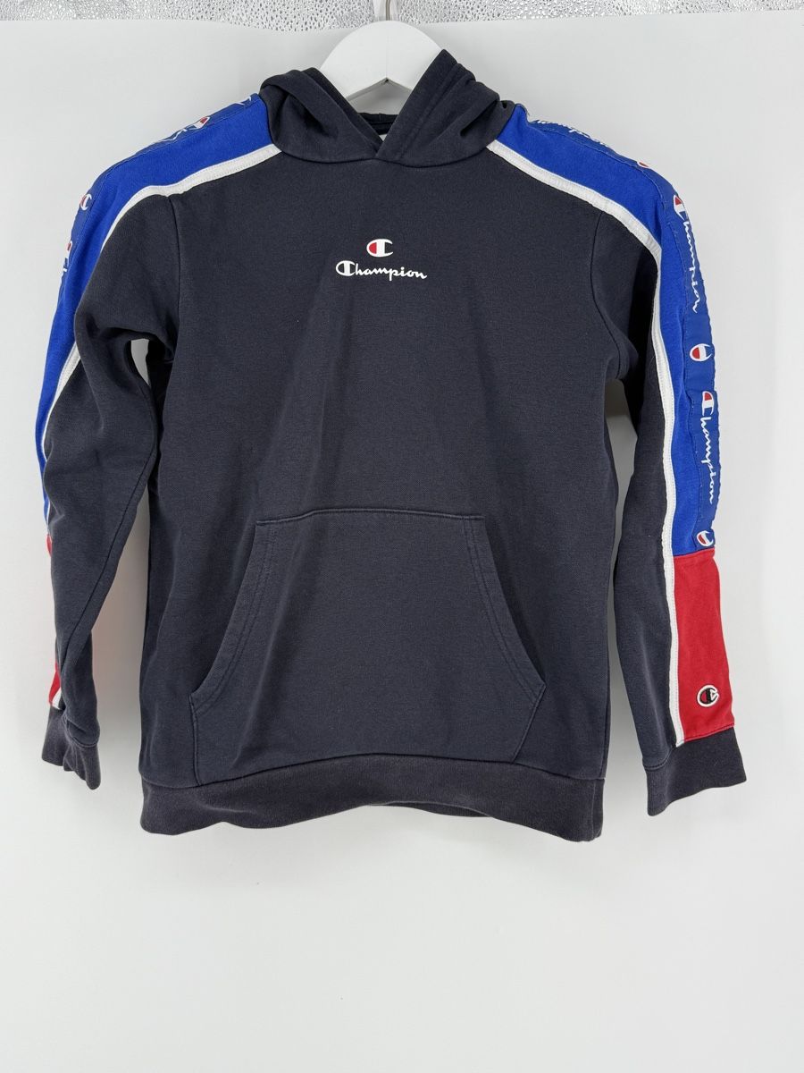 Champion Pulls et sweat-shirts: Kapuzenpullover von Champion Gr. 146/152 – D'occasion à Auenstein par moin.