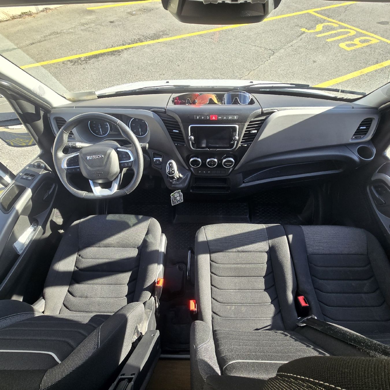 Iveco Veicoli commerciali: Iveco Daily Renntransporter – Usato da Visp venduto da Gempeler211 4