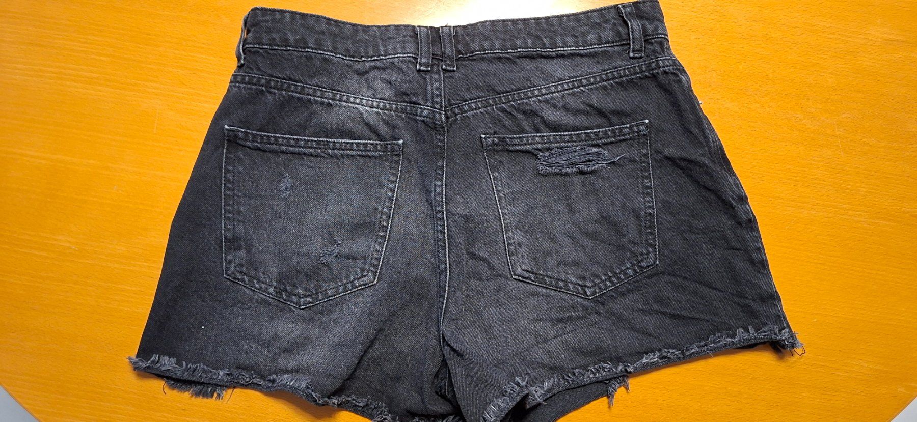 Jeans: Short en jean noir FB Sister, taille L – Usato da Granges-Paccot venduto da kilu4 1