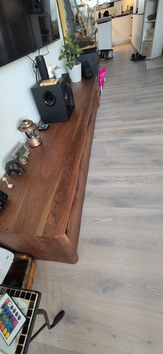 Mobili TV: Sideboard  – Usato da Euthal venduto da nil_l8ff