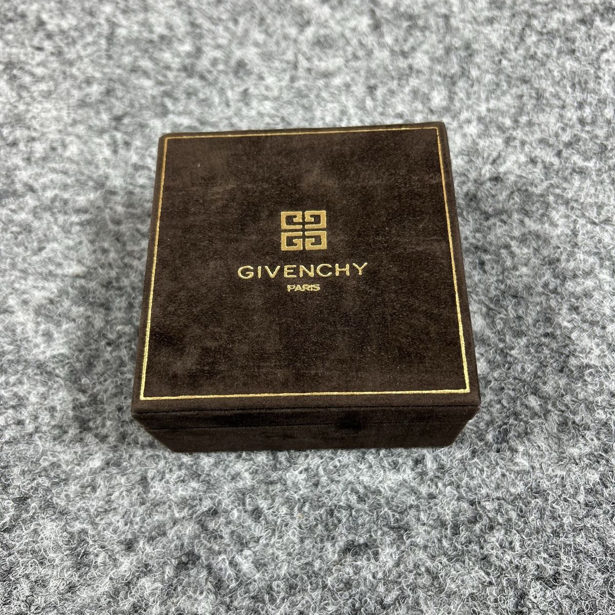Uhrenboxen: 2000s Givenchy watch box  – Neu (gemäss Beschreibung) aus La Sagne NE von Matlasape