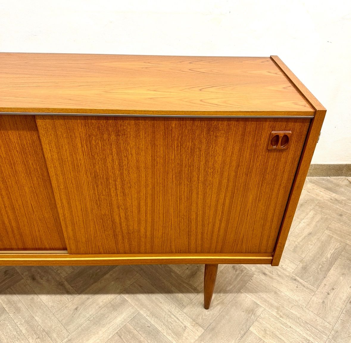 Cassettiere: Mid Century swedish teak Sideboard – Usato da basel venduto da vintory.ch 8