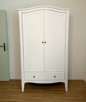 Kleiderschrank