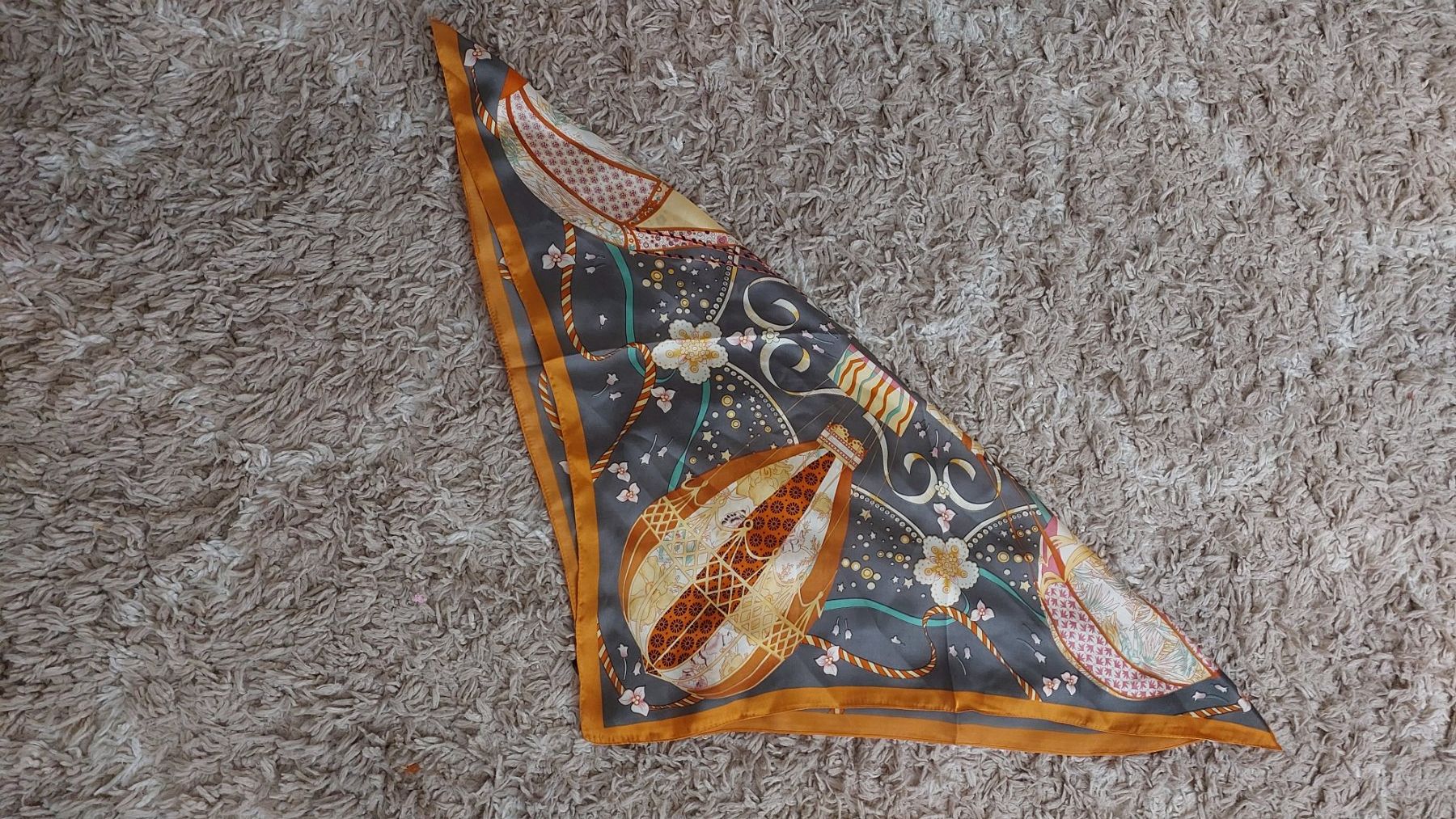 Foulard & Sciarpe: Twilly - Seidenschal - NEU – Nuovo e nell'imballaggio originale da Hittnau venduto da Razorback_1971 2