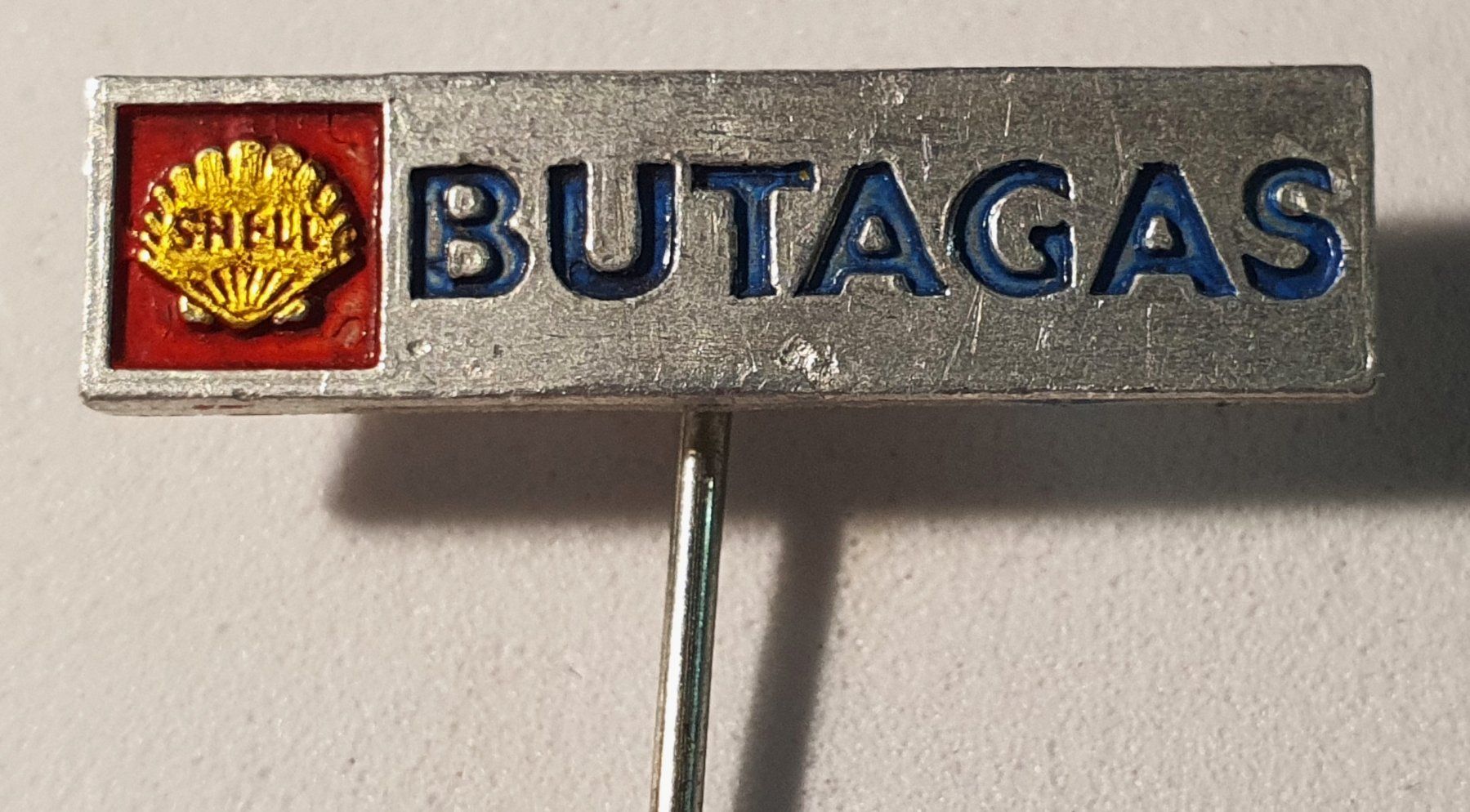 Plaquettes & Badges: BB467 - Anstecknadel - SHELL BUTAGAS  Logo – D'occasion à Reinach BL par Boston-Verkauf