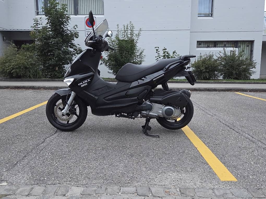 Gilera Scooter: Gilera Runner 125 ST – Usato da Biel/Bienne venduto da Sev99
