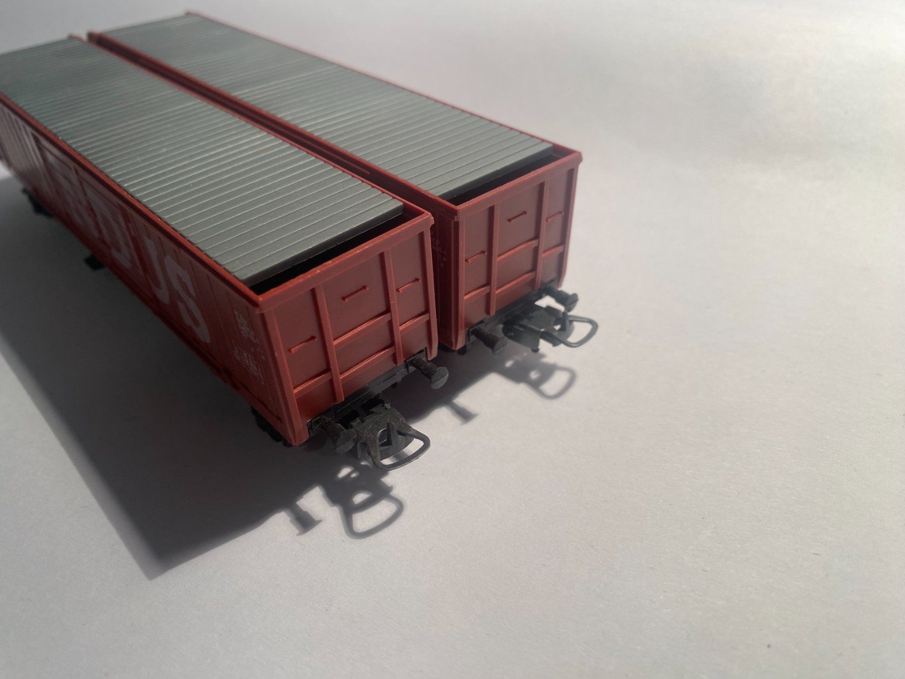 Lima Modelleisenbahnen: Lima 2x Güterwagen Findus SNCF, DC Achsen – Gebraucht aus Buchrain von Modellbahn11 2
