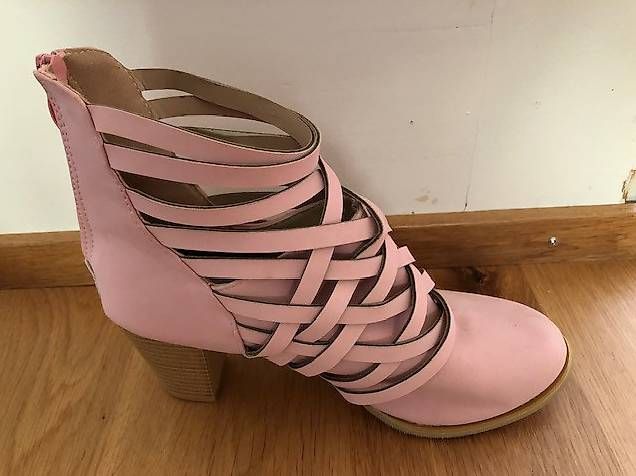 Scarpe da donna: Schöne Pumps NEU – Usato da Luzern venduto da Lu66 2