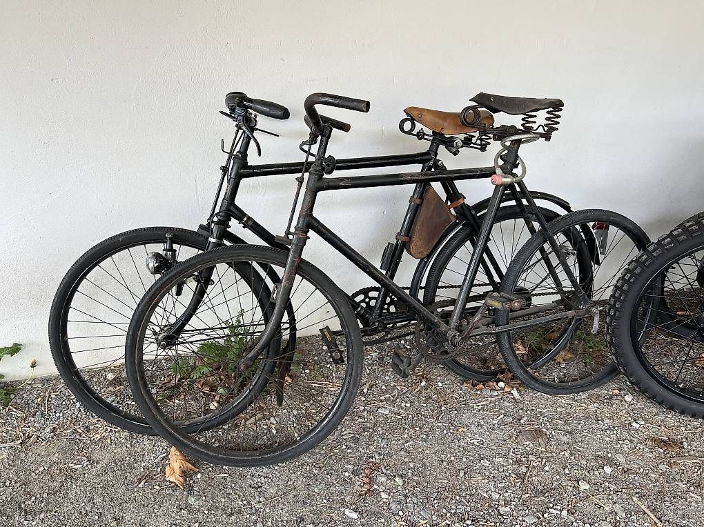 Schweizer Armee Velos: Armeevelo & Zivilvelo – Gebraucht aus Maienfeld von Sepurlipan