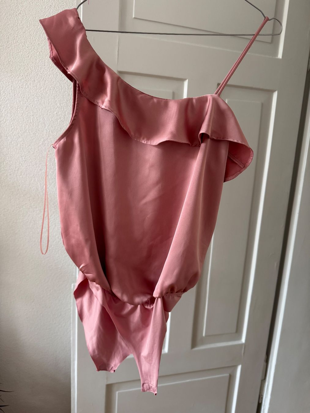 Bershka Top: Körperbekleidung – Usato da Zürich venduto da toritorito