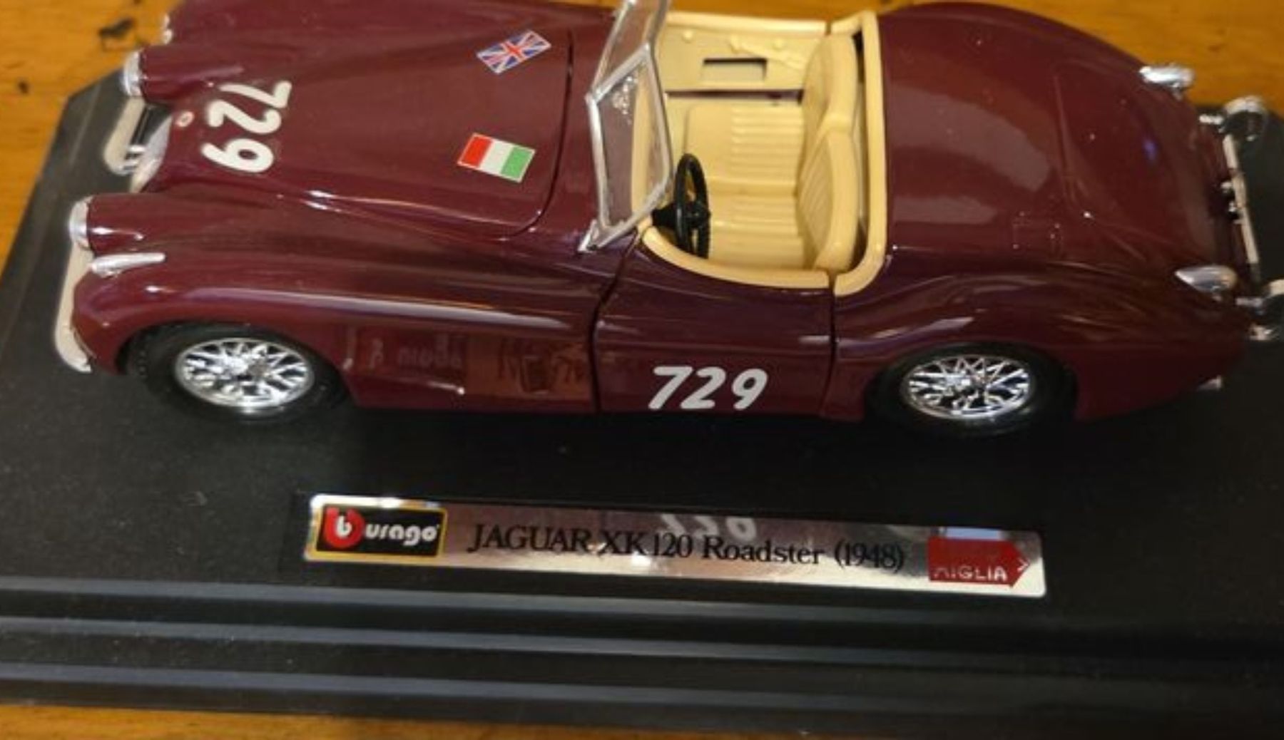 Bburago Modellini d'auto: Sammlung Modellautos Burago 1/18 und 1/24 – Nuovo e nell'imballaggio originale da Winterthur venduto da Marc1023 6