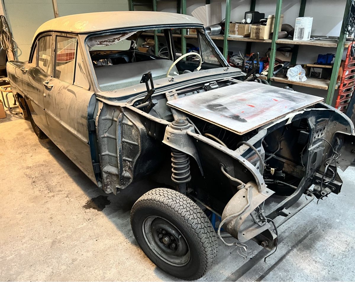 Ford Automobili: Ford Versailles V8 Oldtimer – Difettoso da Sevelen venduto da Ritiplampi 3