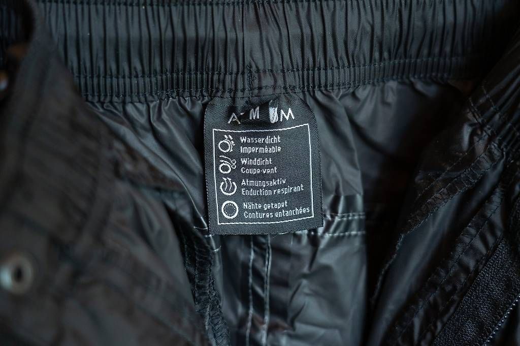 Pantaloni: Atrium Regenhose Damen Gr. M – Usato da Kastanienbaum venduto da ang_6bbv 2