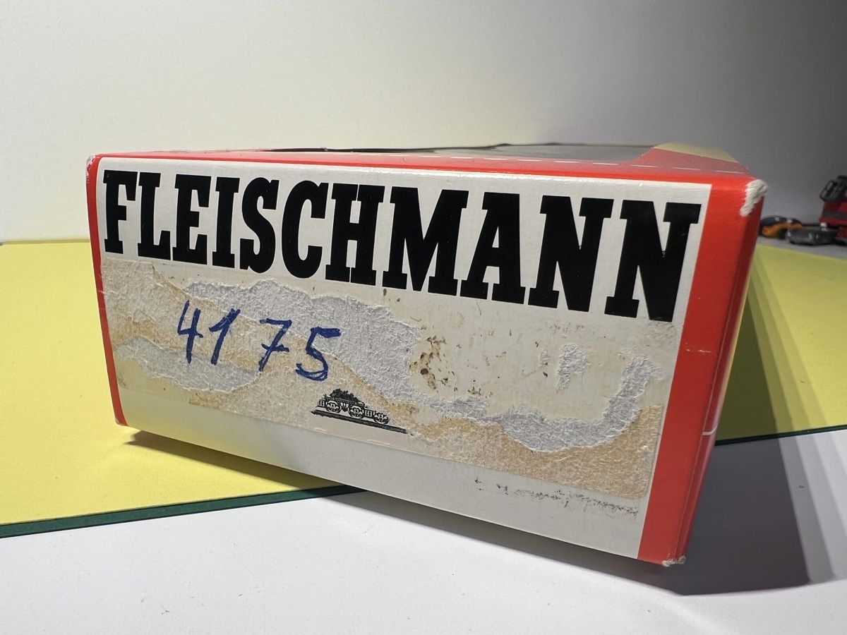 Fleischmann Modellini di ferrovie: Fleischmann Dampflok BR 50 in HO – Usato da Weinfelden venduto da Kammerflimmern 4
