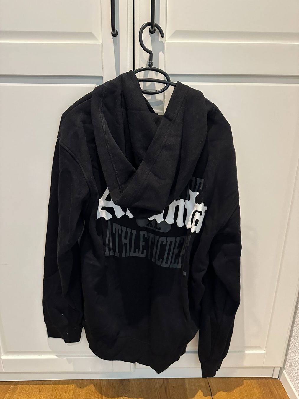 H&M Giacche: Zipjacke Schwarz H&M Gr. M – Usato da Rain venduto da naeck 1
