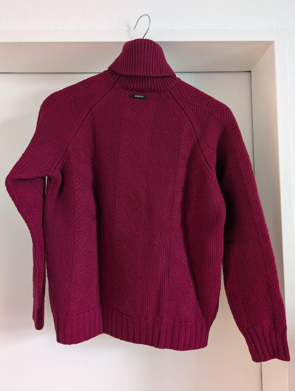 Dondup Pulls & Sweat-shirts: DONDUP Rollkragenpullover Bordeaux Grösse M – D'occasion à Zürich par ver_q759 1
