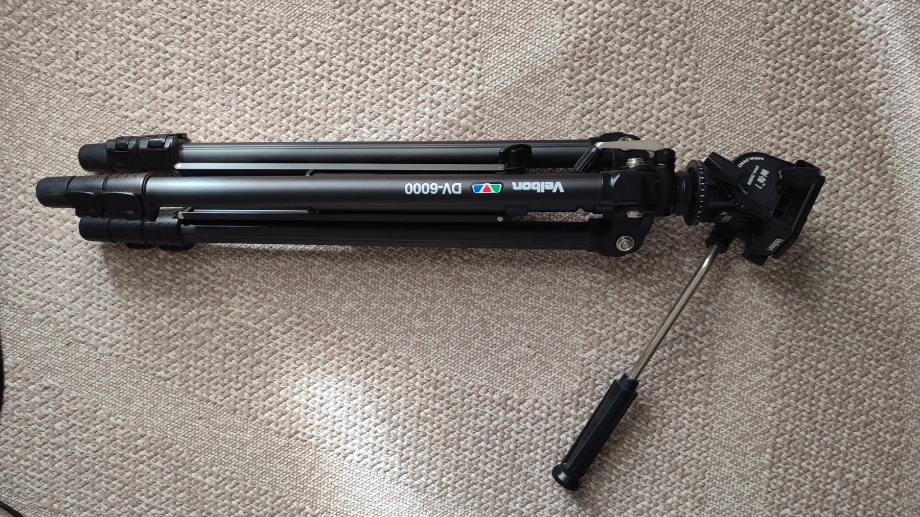 Velbon Treppiedi & Teste: Stativ Velbon PH-368 Mini Pro Fluid – Usato da Oberägeri venduto da ang_22g5 1