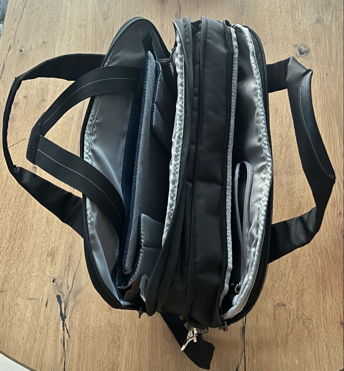 Samsonite Valigie & Borse: Laptoptasche Samsonite schwarz gute Zustand – Usato da Wynau venduto da Globus67 1