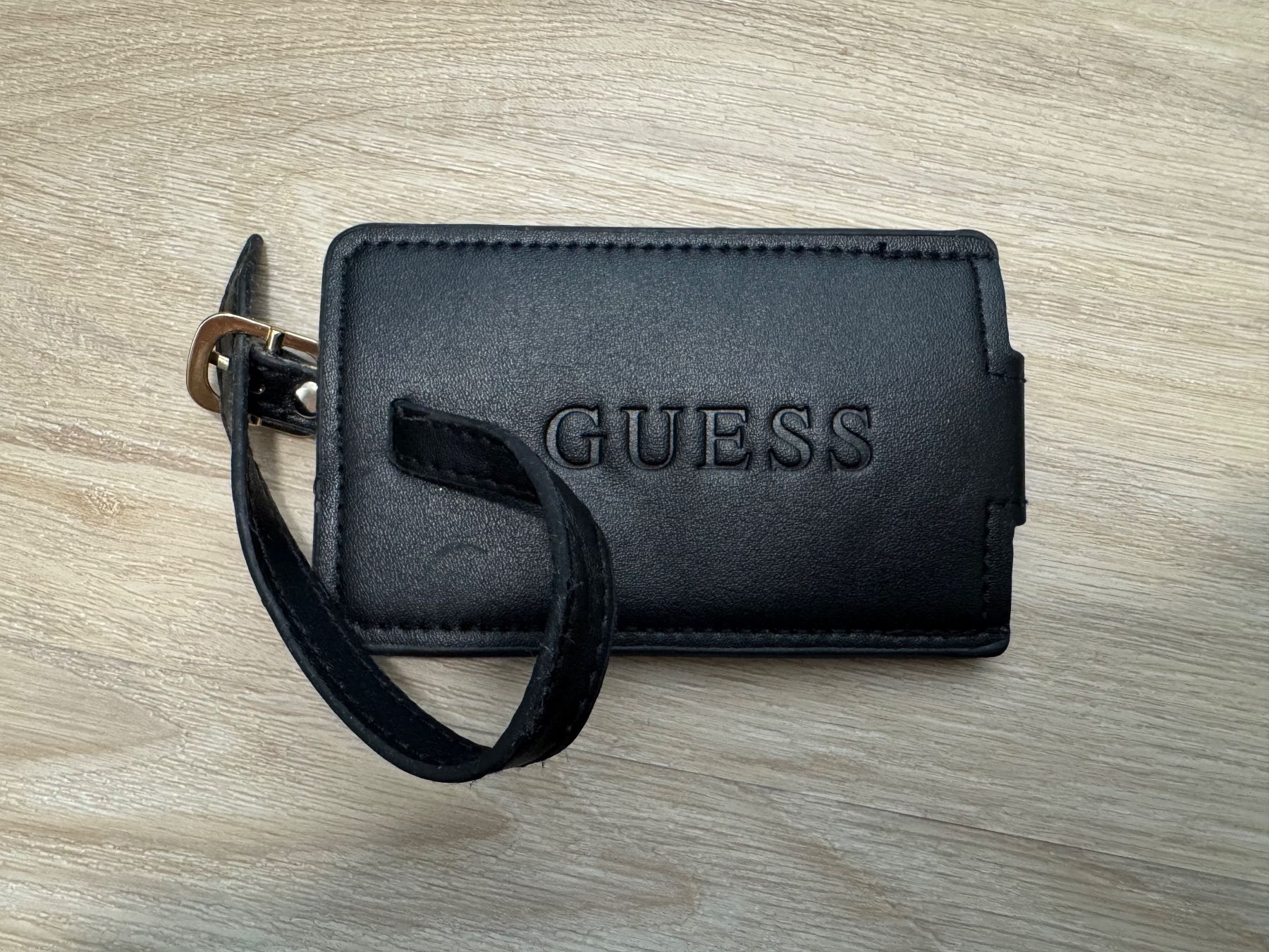 Valises de voyage: Guess Handgepäckkoffer schwarz – D'occasion à Maisprach par jokoundklaas 7