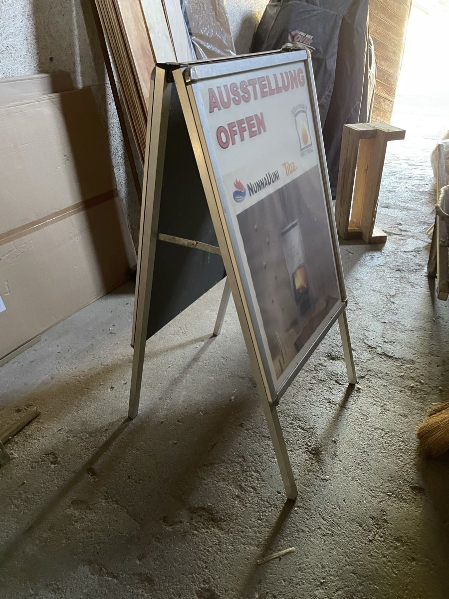 Insegne: Werbe-Tafel klappbar A1 Aluminium  – Usato da Erschwil venduto da Jerosso