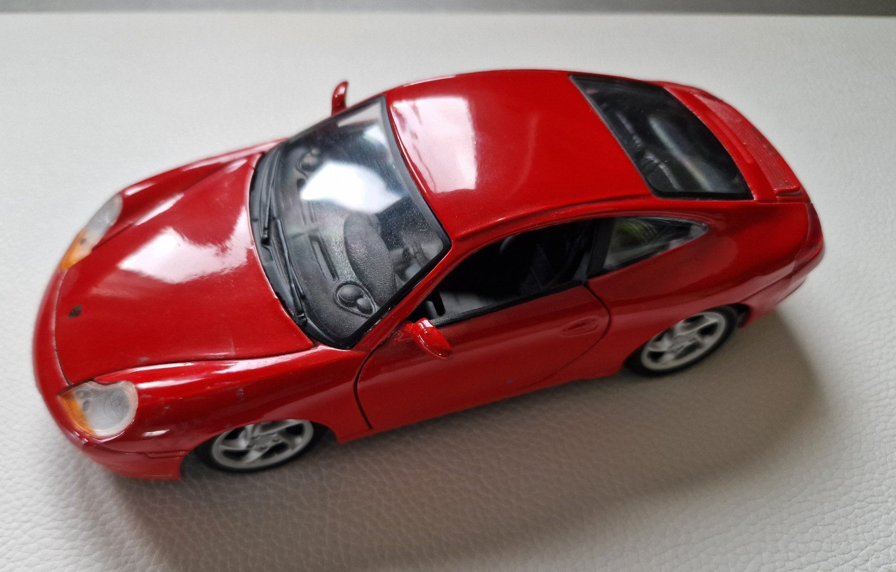 Porsche Modellini d'auto: Porsche Carrera 996 – Usato da Möriken AG venduto da Flamingo73